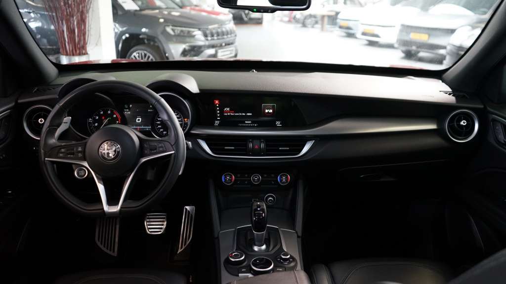 Alfa Romeo Stelvio, foto 4